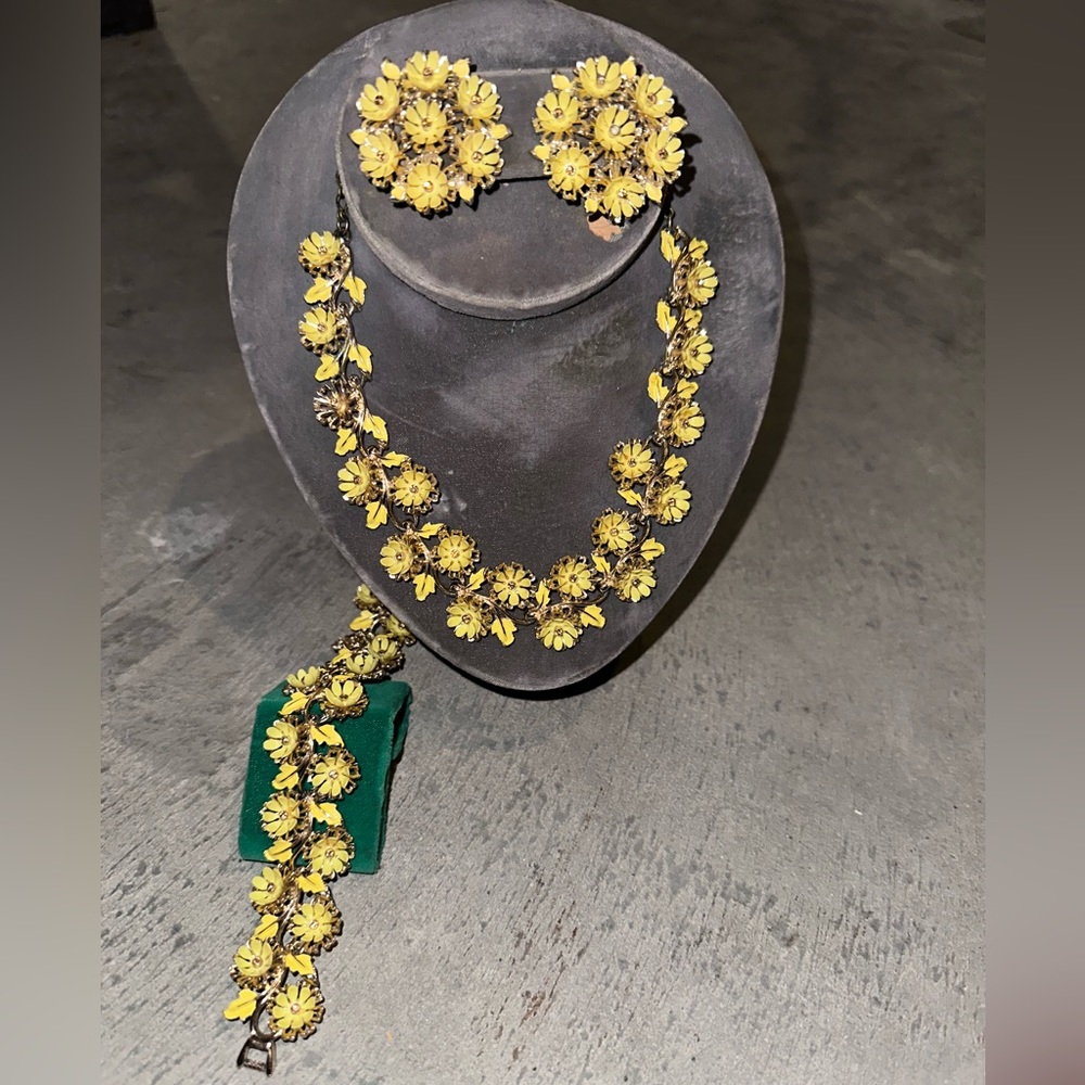 ART/Coro jewelry set